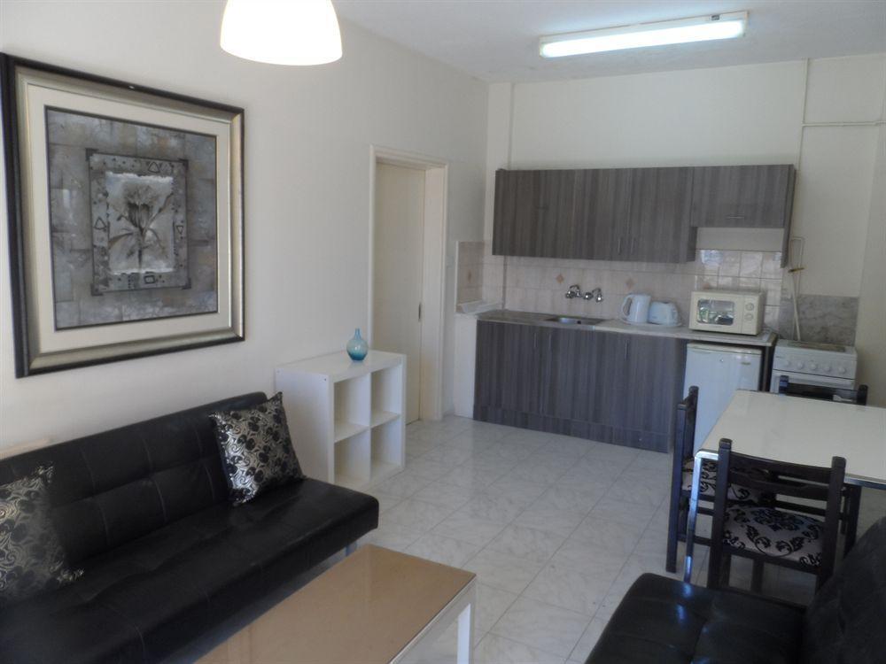 Geotanya Apartments Limassol Luaran gambar